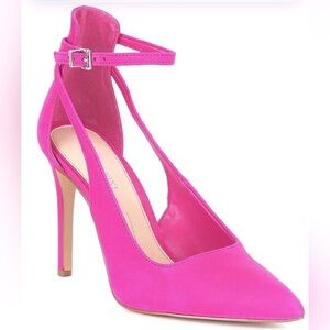 Gianni Bini
Lulaa Suede Cut-Out Dress Pumps Size 8.5